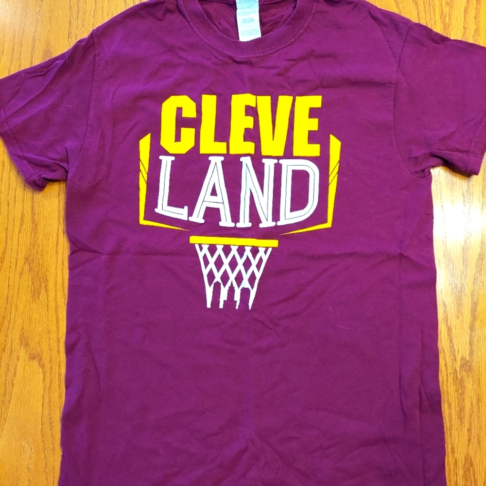 Cleveland Cavaliers Basketball shirt size small